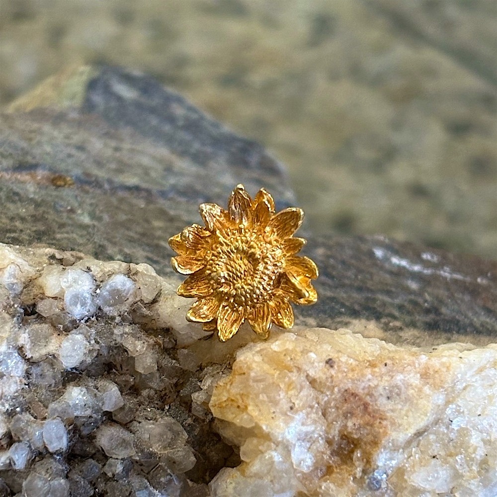 Signed Asprey 18k Gold Sunflower Stud Earring - single